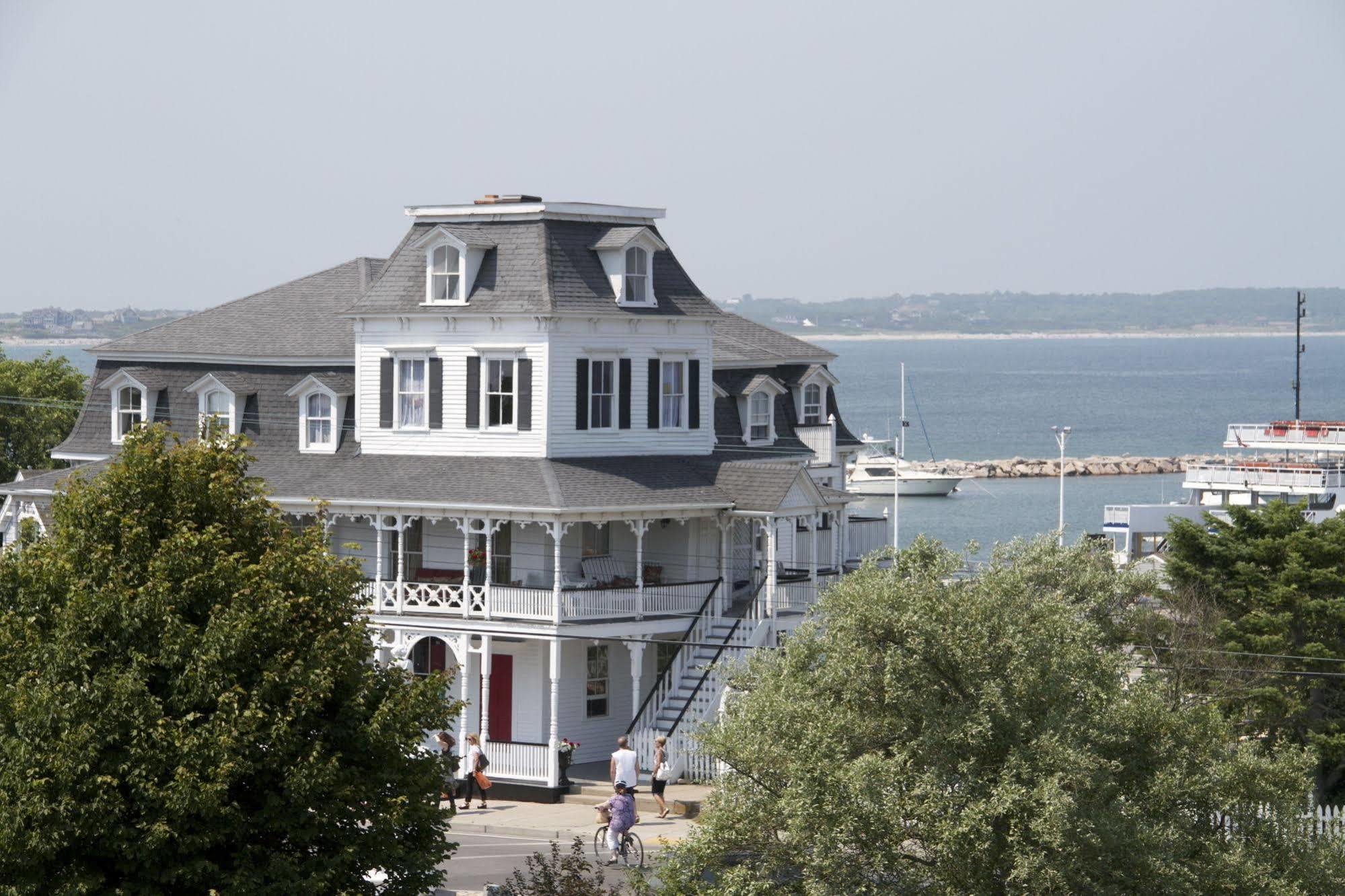 Inn At Old Harbor New Shoreham Exterior photo